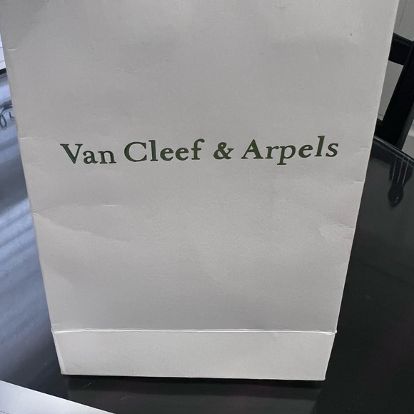 Van Cleef Arpels 5 Motif Bracelet White Gold - Picture 6 of 15